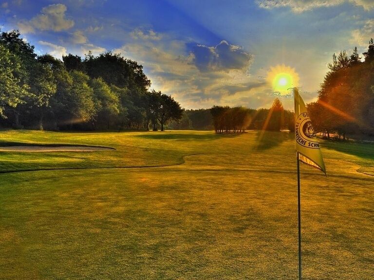 Sonnenuntergang auf dem Golfplatz Fränkische Schweiz